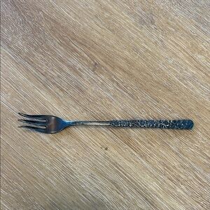 1847 Rogers Bros Precious Flowers 3 prong fork.